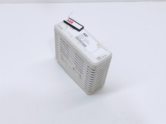 ABB AO820 Analog Output Module 3BSE008546R1 with 4 Bipolar Channels 180mm Length 100mm Height